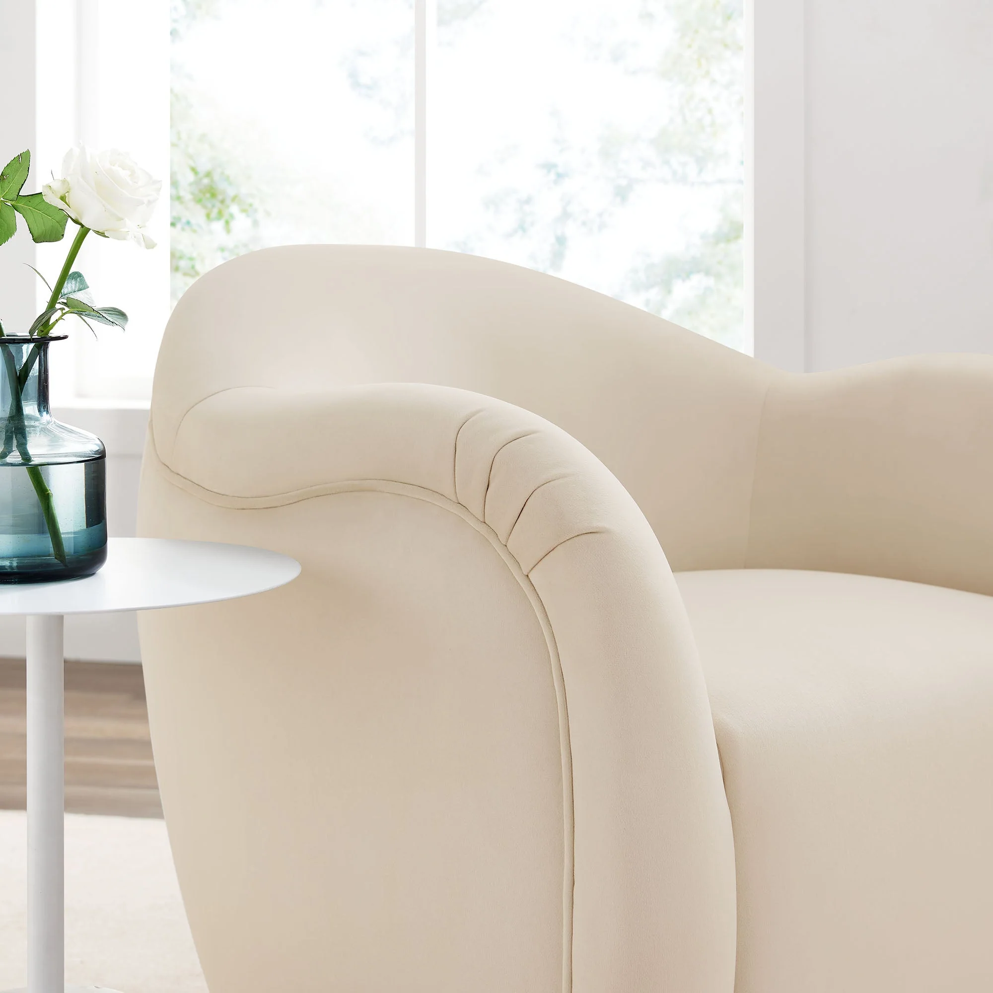31 Inch Performance Velvet Swivel Armchair - Image 11