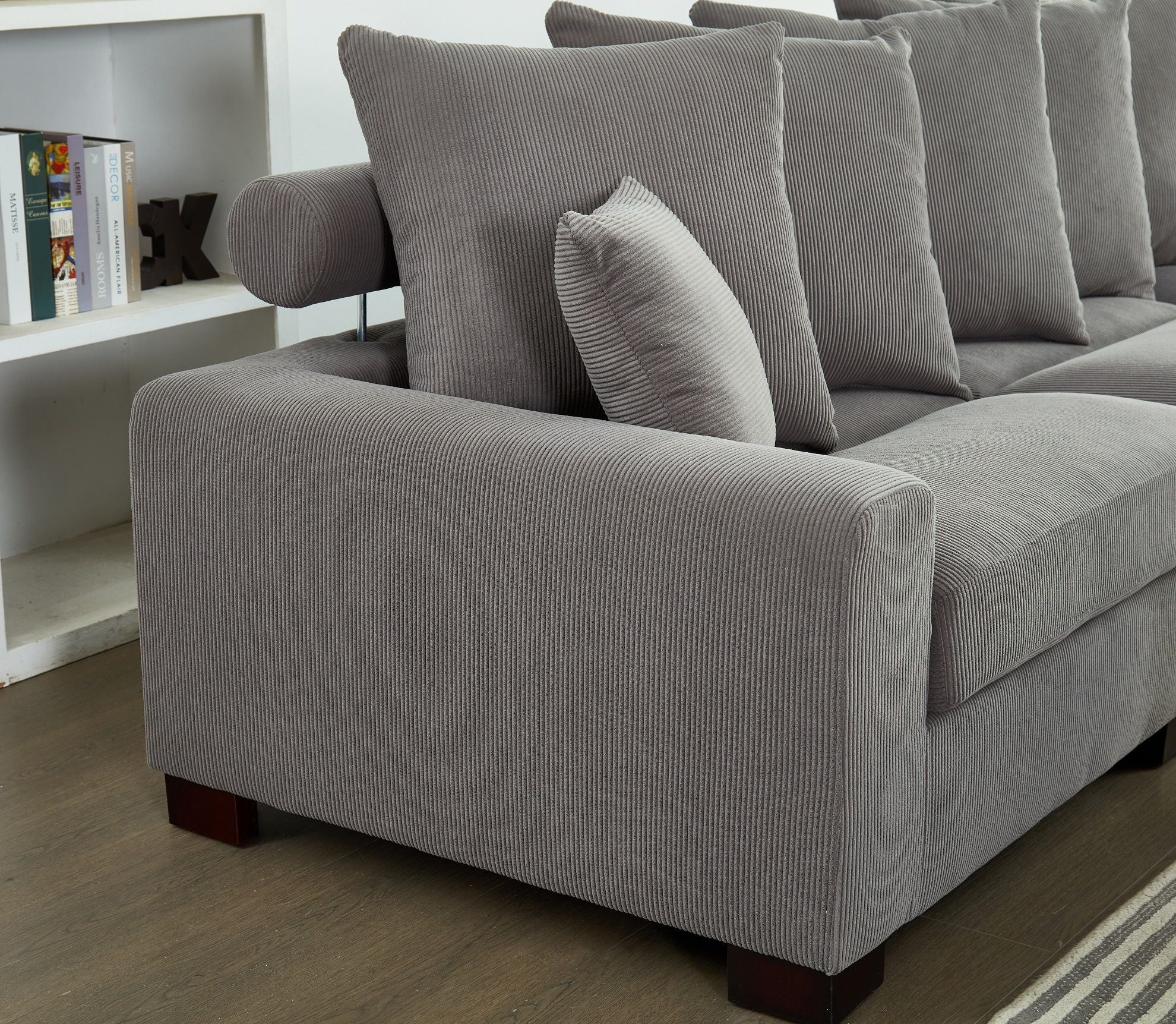 5 Seater Oversized Convertible L & U Shaped Couch - Image 5