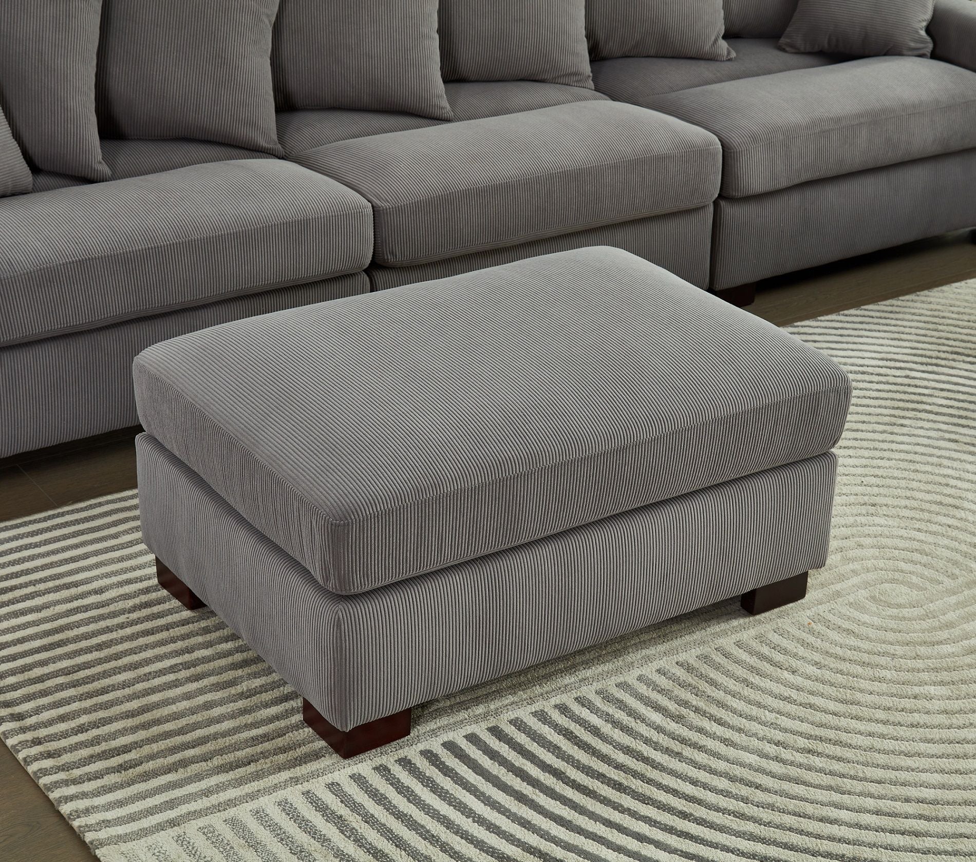 5 Seater Oversized Convertible L & U Shaped Couch - Image 8