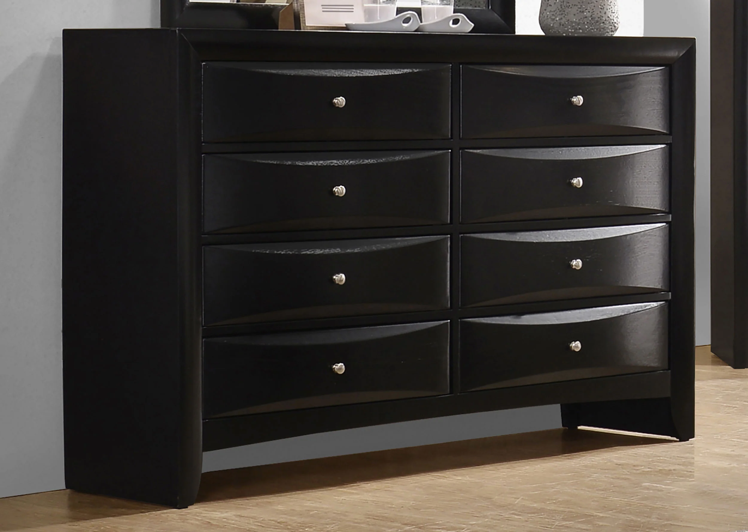 Briana 8-Drawer Dresser in Black - Image 2