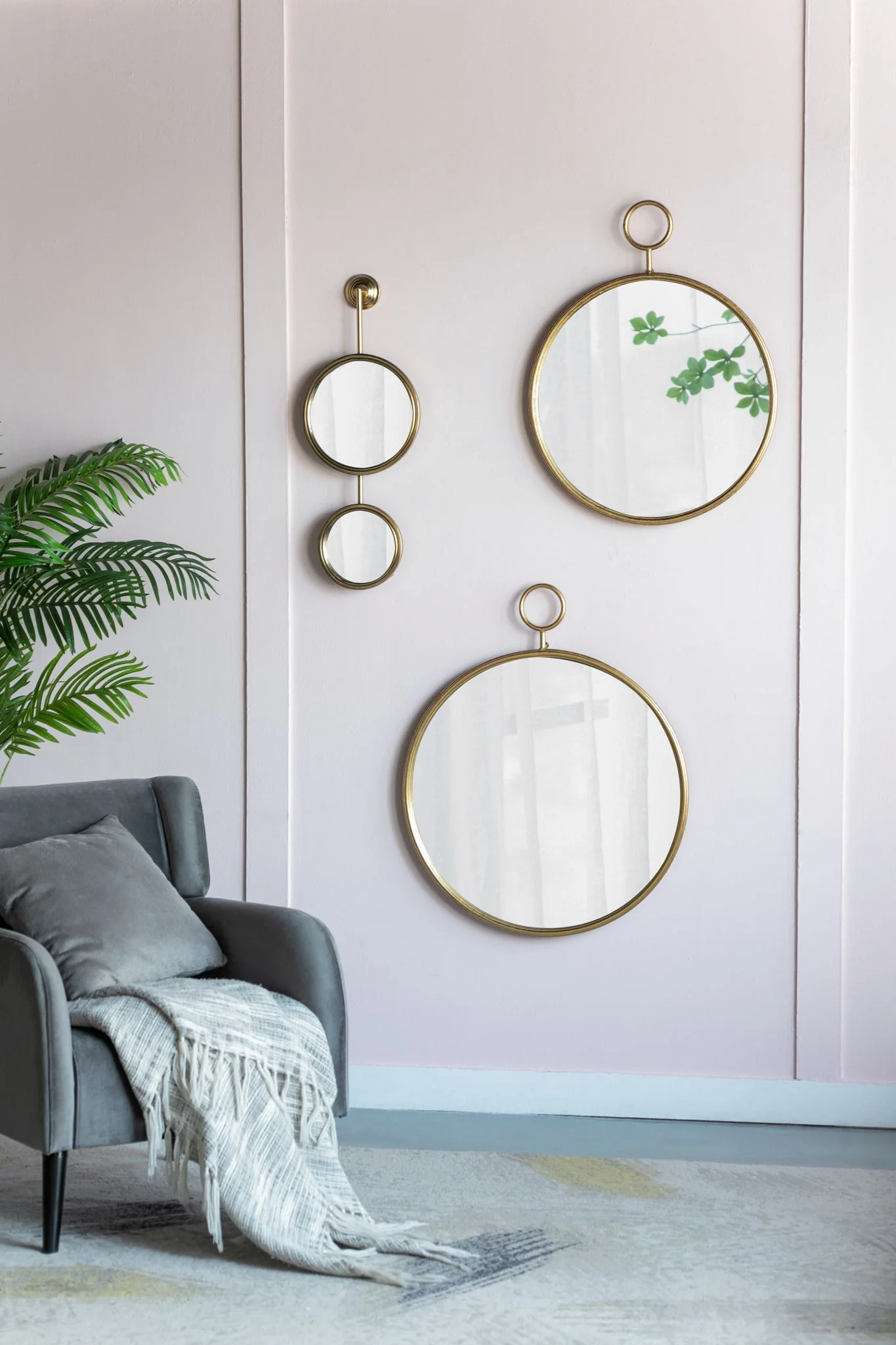 Circle Wall Mirror With Iron Frame, Accent Mirror For Living Room - Image 12