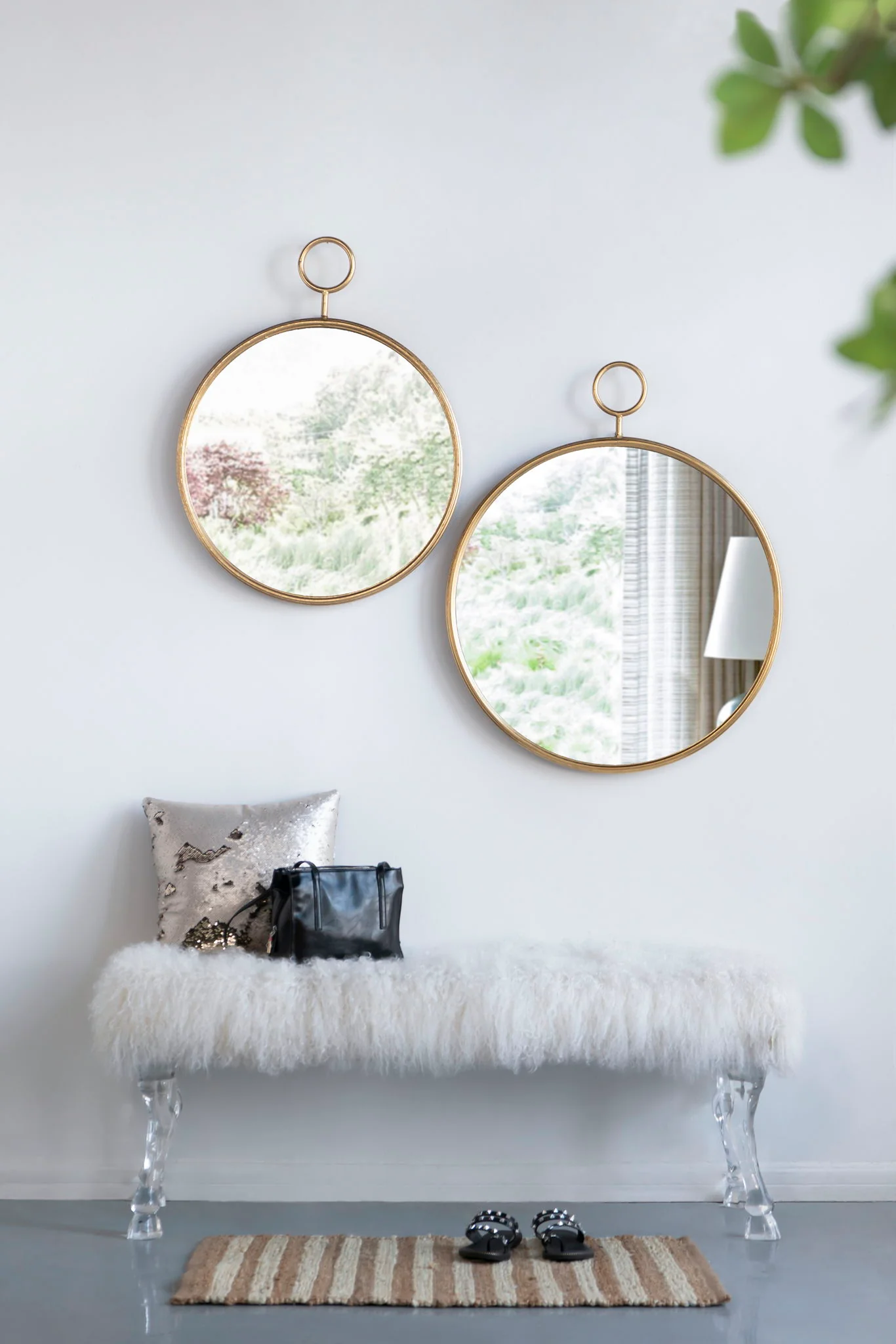 Circle Wall Mirror With Iron Frame, Accent Mirror For Living Room - Image 14