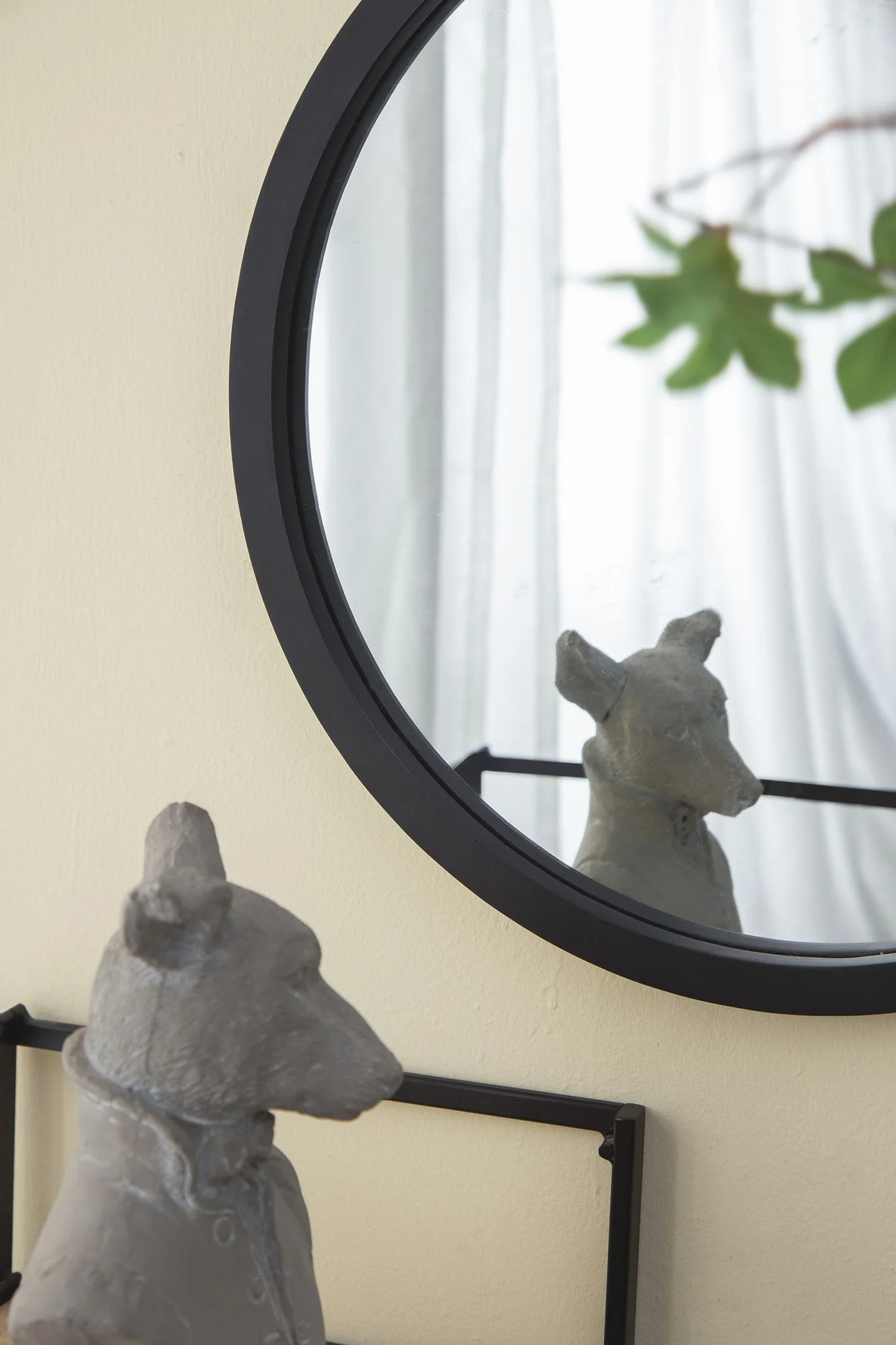 Circle Wall Mirror With Wooden Frame, Wall Mirror For Living Room - Image 17