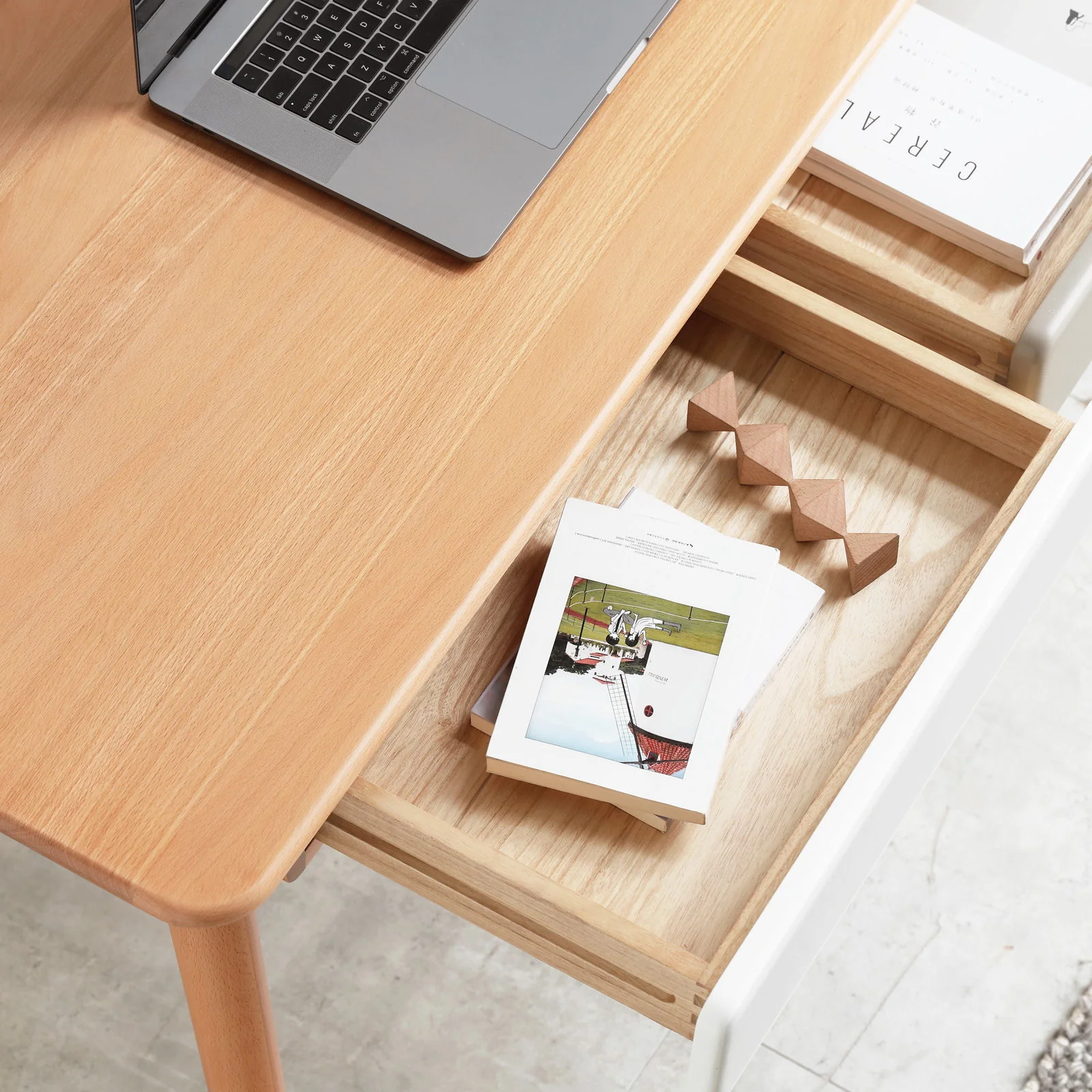 Computer Desk Large Size Office Desk With 2 Drawers, Modern Simple Style PC Table With Gap Design For Home Office - White / Gray - Image 8
