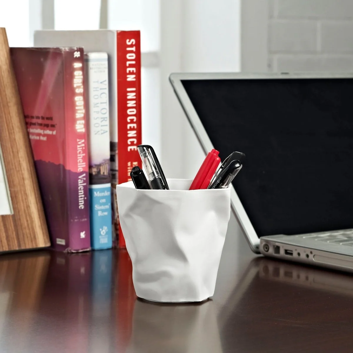 Crumpled Pencil Holder – Modern Desk Organizer for Desk Accessories and Office Supplies - Image 2