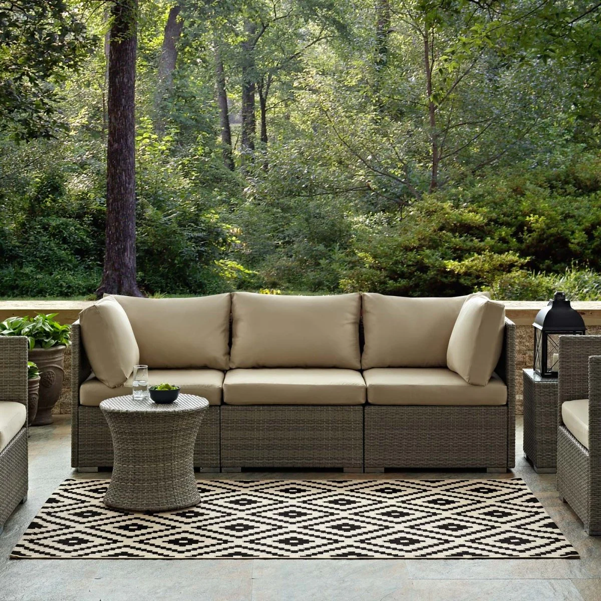 Diamond Trellis Indoor/Outdoor Area Rug - Durable All-Weather, Easy-Care Geometric Accent - Image 15