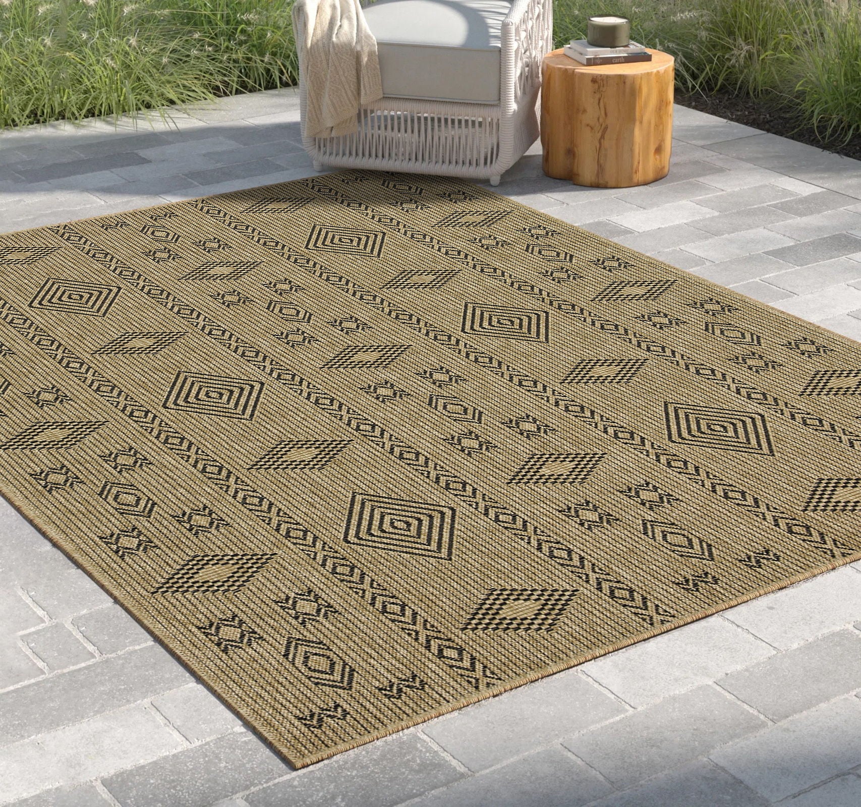 Earth - 7'10" X 10'3" Indoor, Outdoor Area Rug - Natural / Black - Image 4