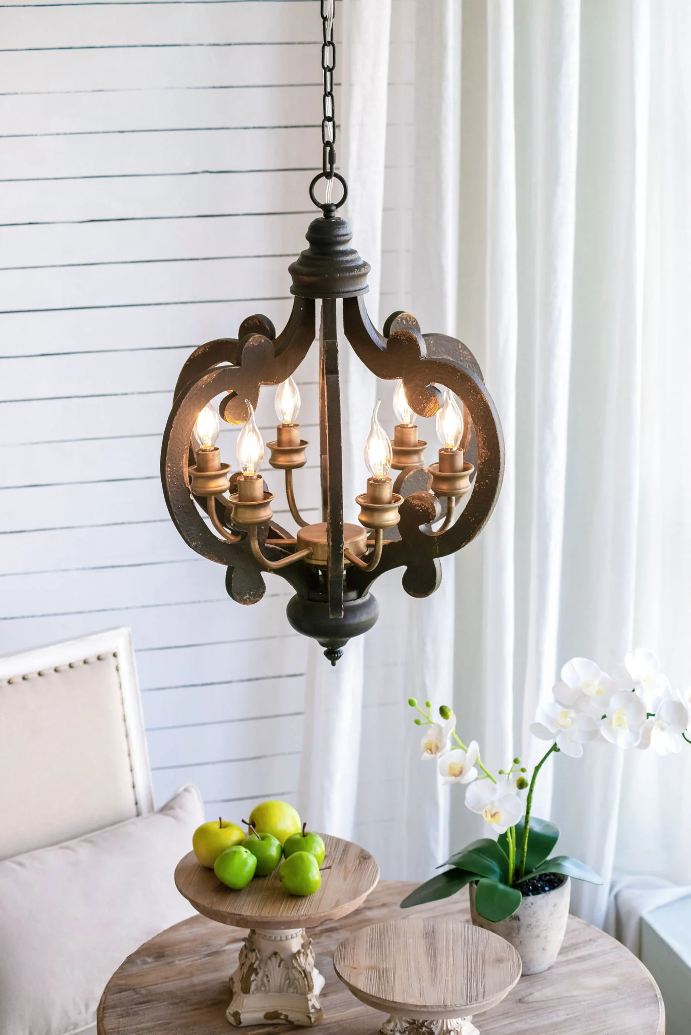 Farmhouse Chandelier, 6 Light Wood Chandelier Pendant Light Fixture With Adjustable Chain For Dining Room Living Room Entryway, Bulb Not Included - Image 4