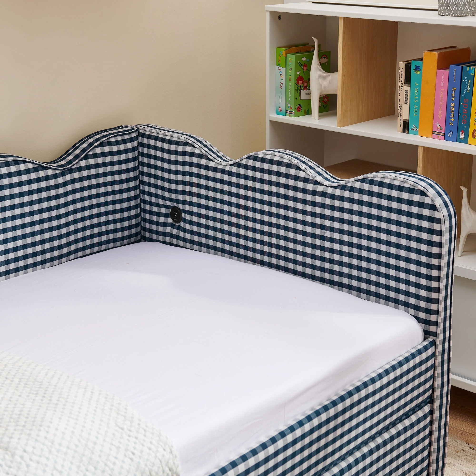 Gingham Daybed With USB Charging Port, Wave-Shaped Design - Image 56
