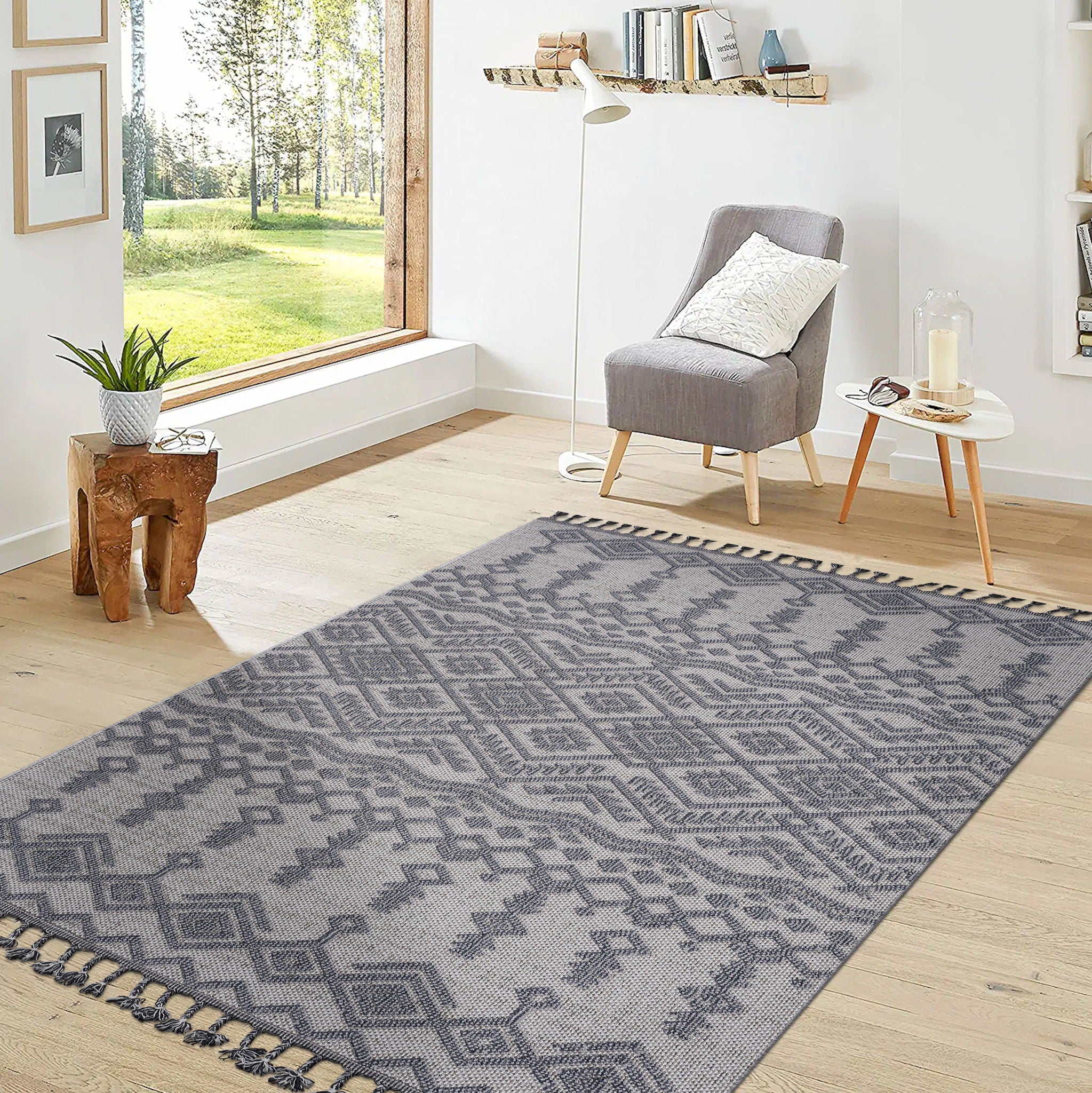 Guros - 8' X 10' Traditional Indoor / Outdoor Area Rug - White / Gray - Image 7