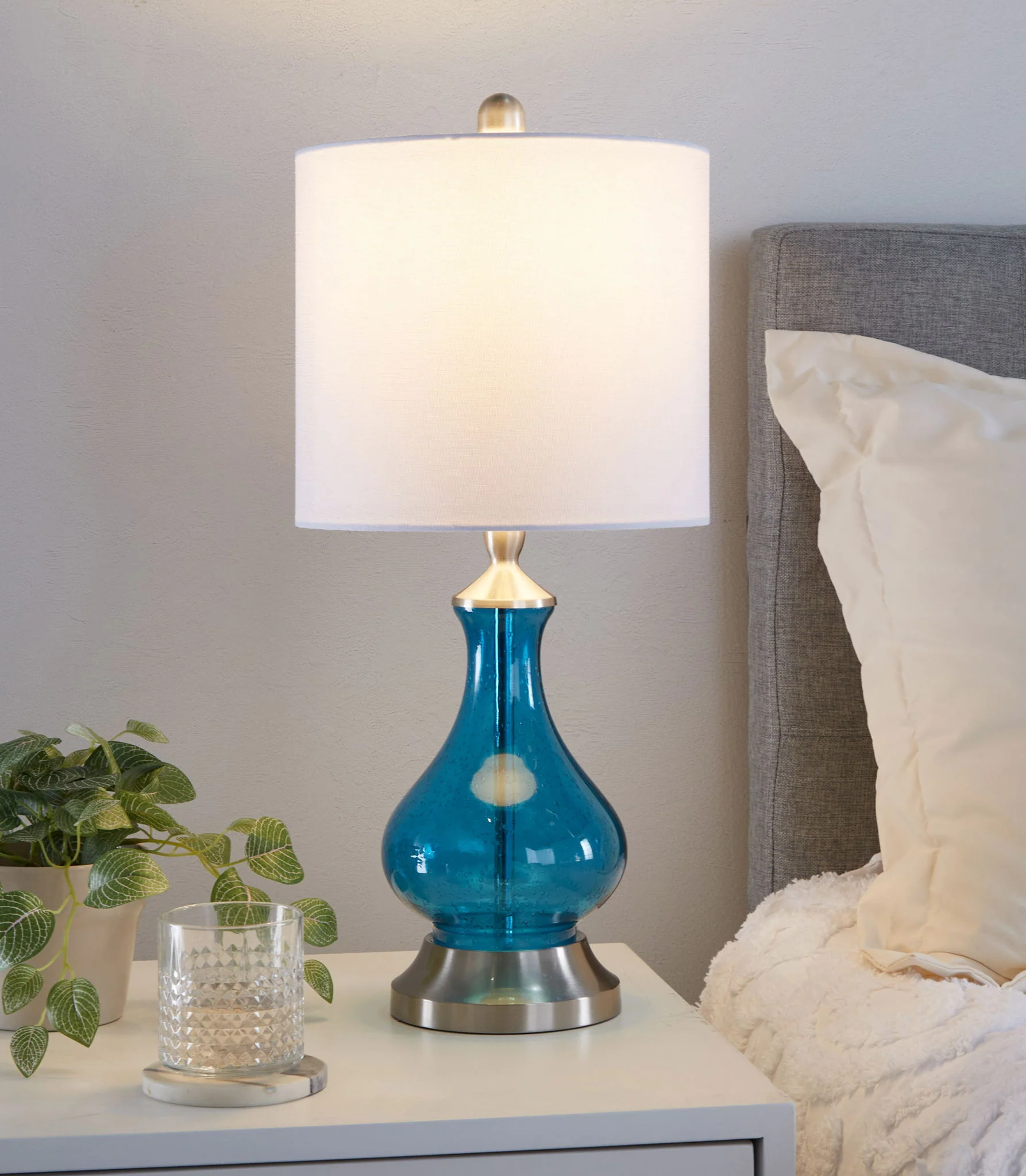 Jasmine - Contemporary Lamp - Clear Sapphire Blue Seeded / Nickel / White - Image 4