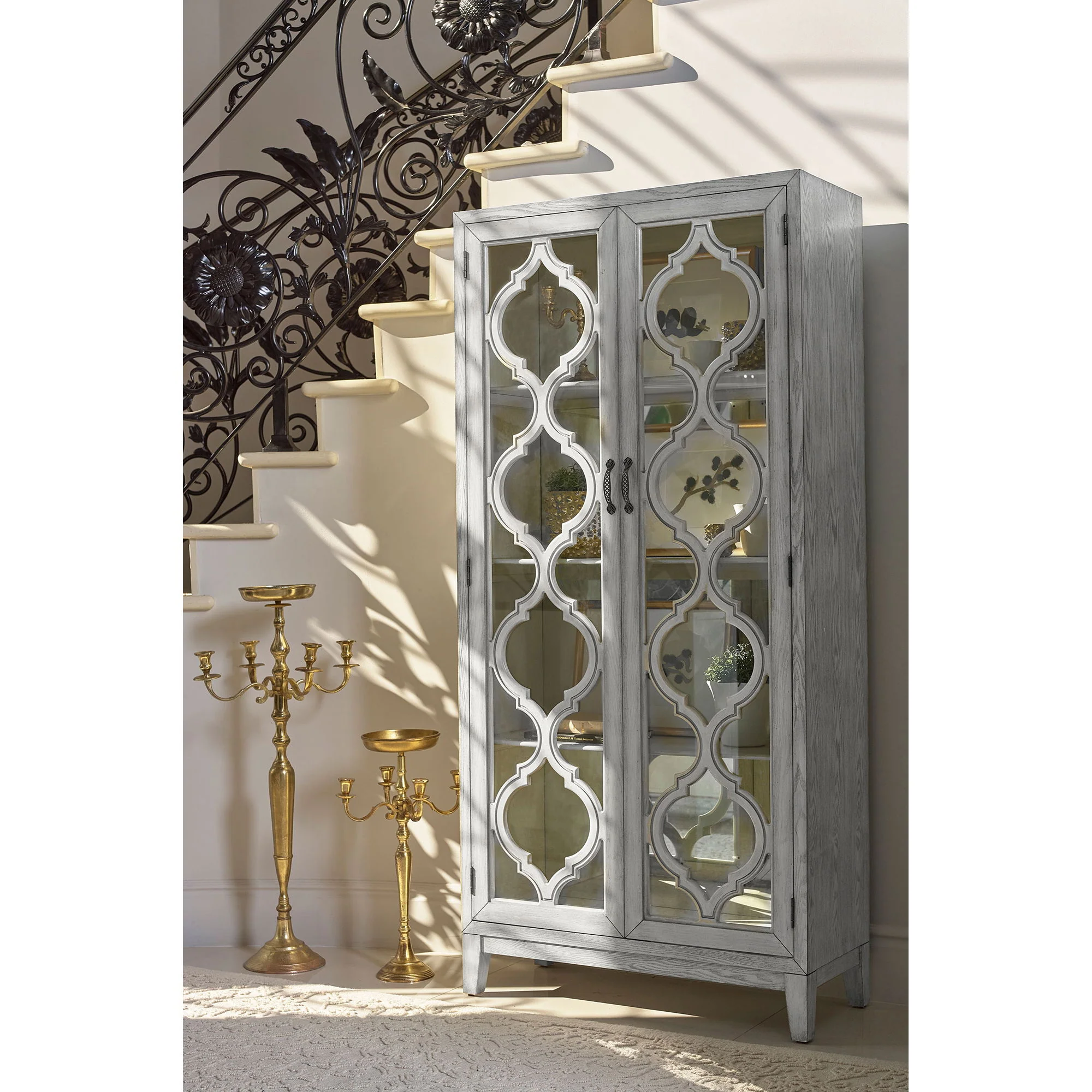 Leslie - 2 Door Cabinet - White - Image 4