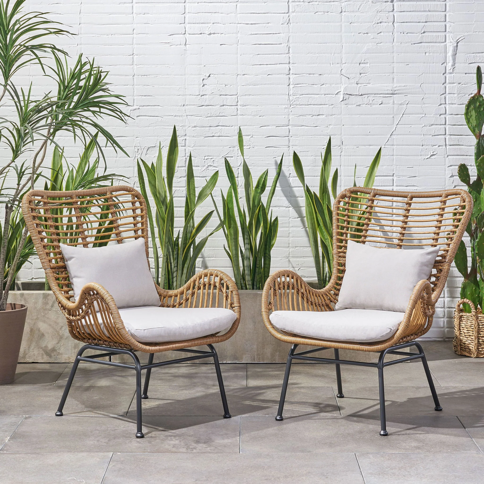 Modern Aesthetic Outdoor Rattan Accent Chair With Metal Legs - Image 9