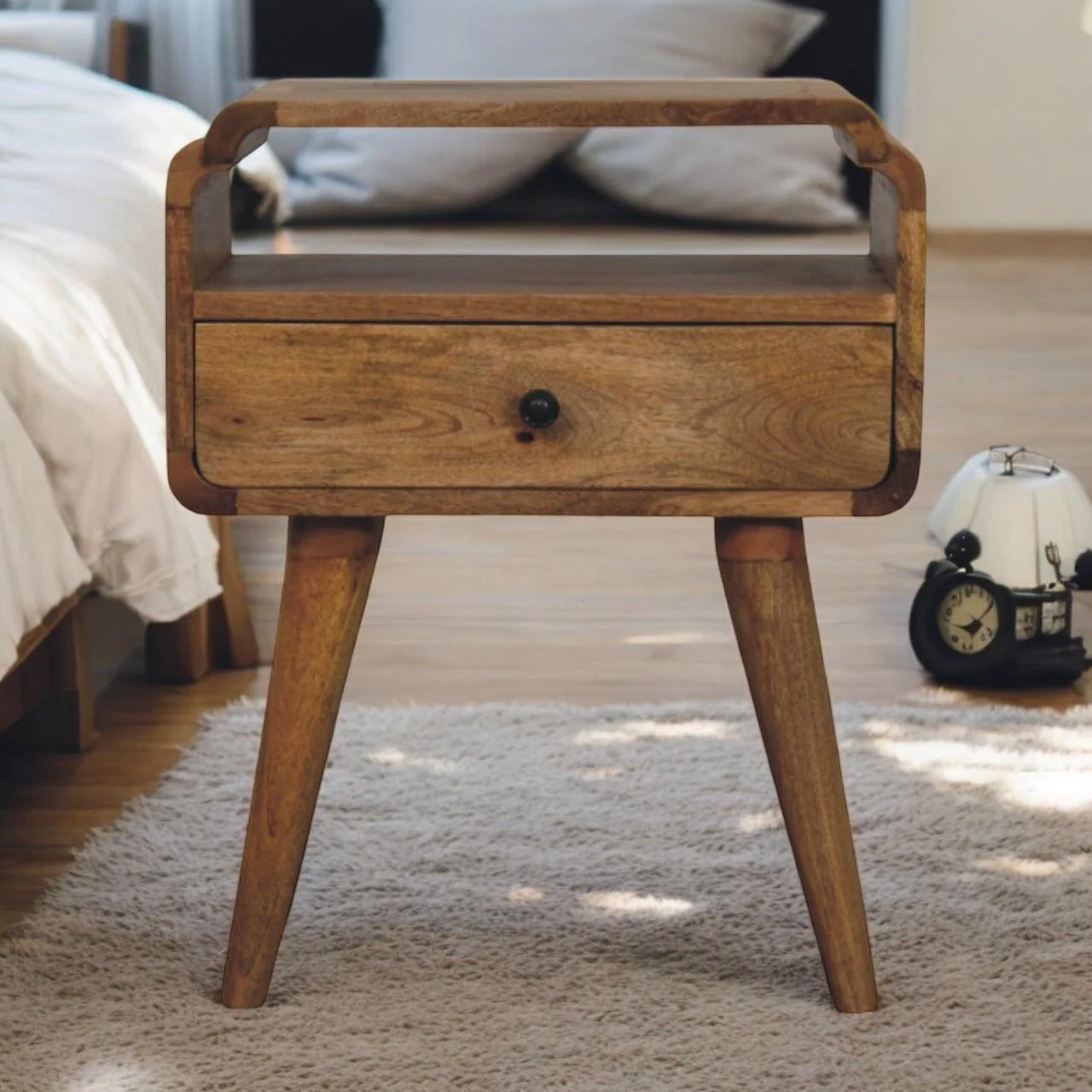 Newton - Nightstand - Image 2