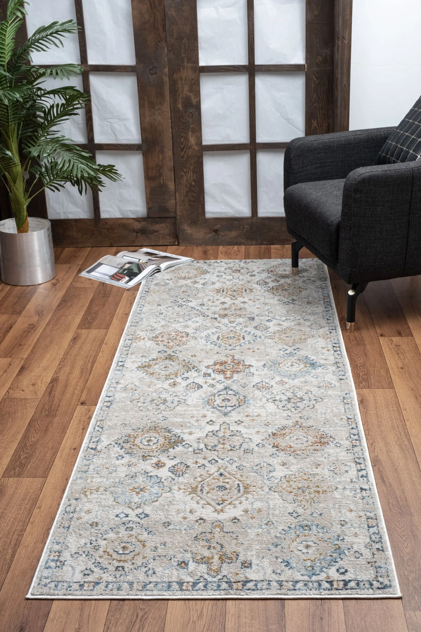 Noble - 5'3" X 7'3" Area Rug Polyester - Ivory - Image 3