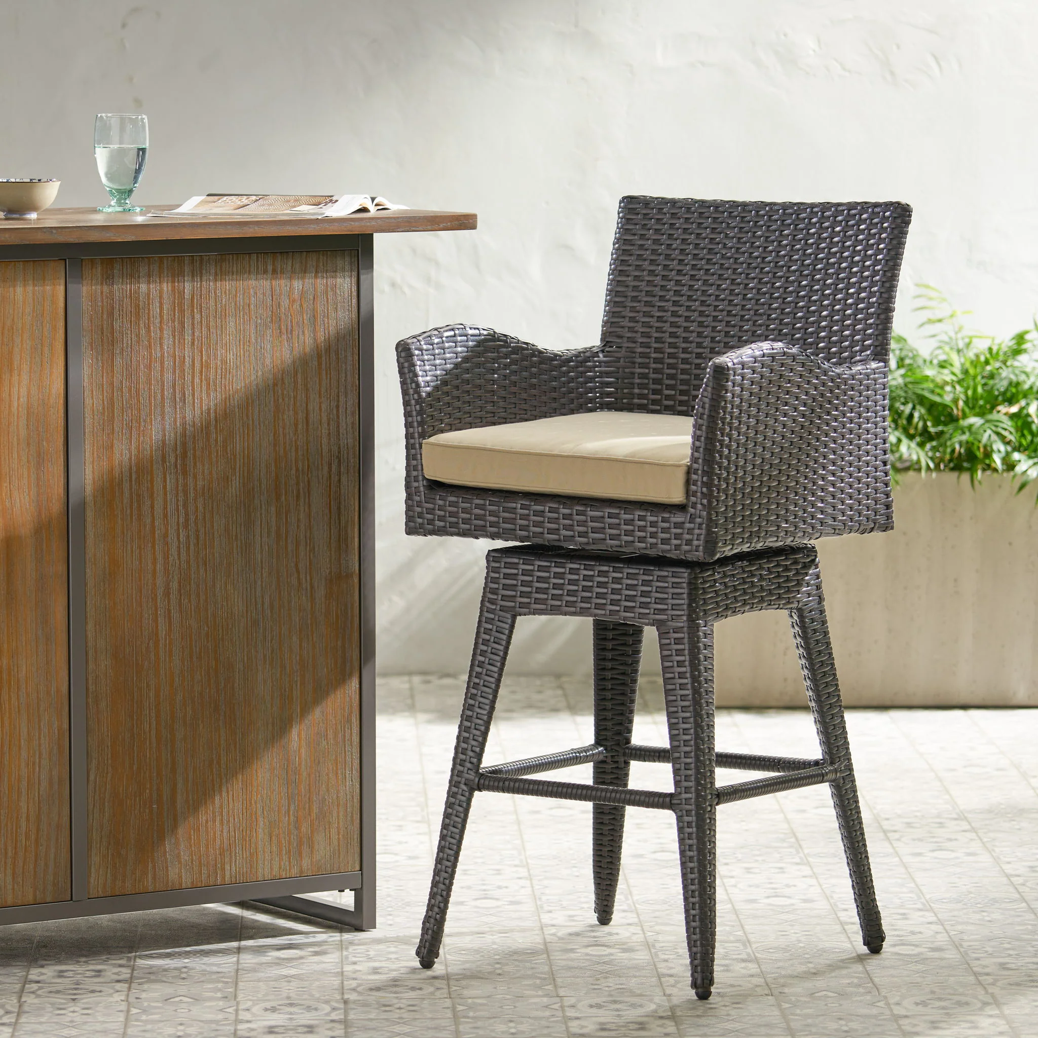 Outdoor Modern Rattan Swivel Barstool With Tapered Legs - Beige / Multibrown - Image 5