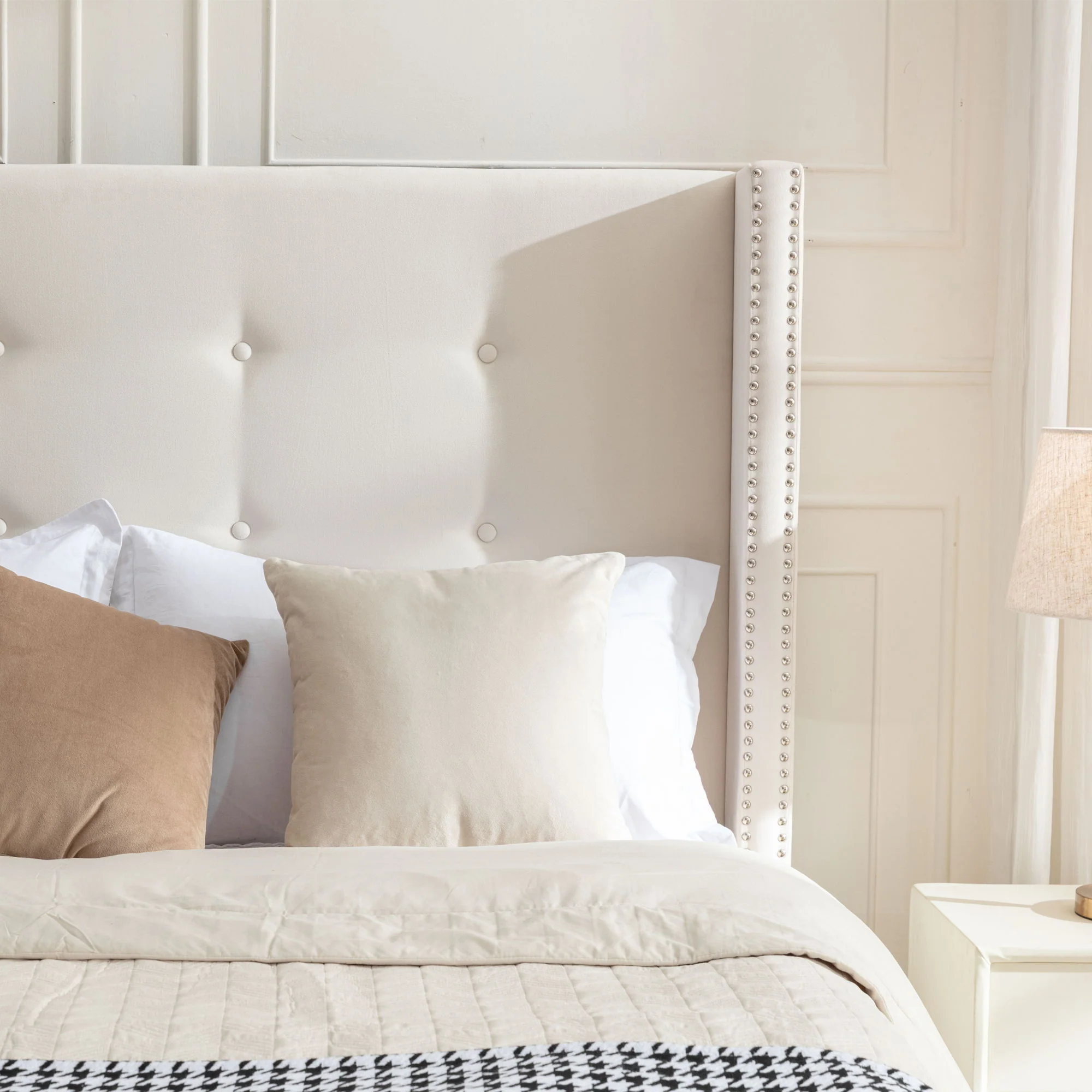 Peyton - Upholstered Bed With 54" High Headboard, Traditional Hand Buttoned Tufting - Image 28