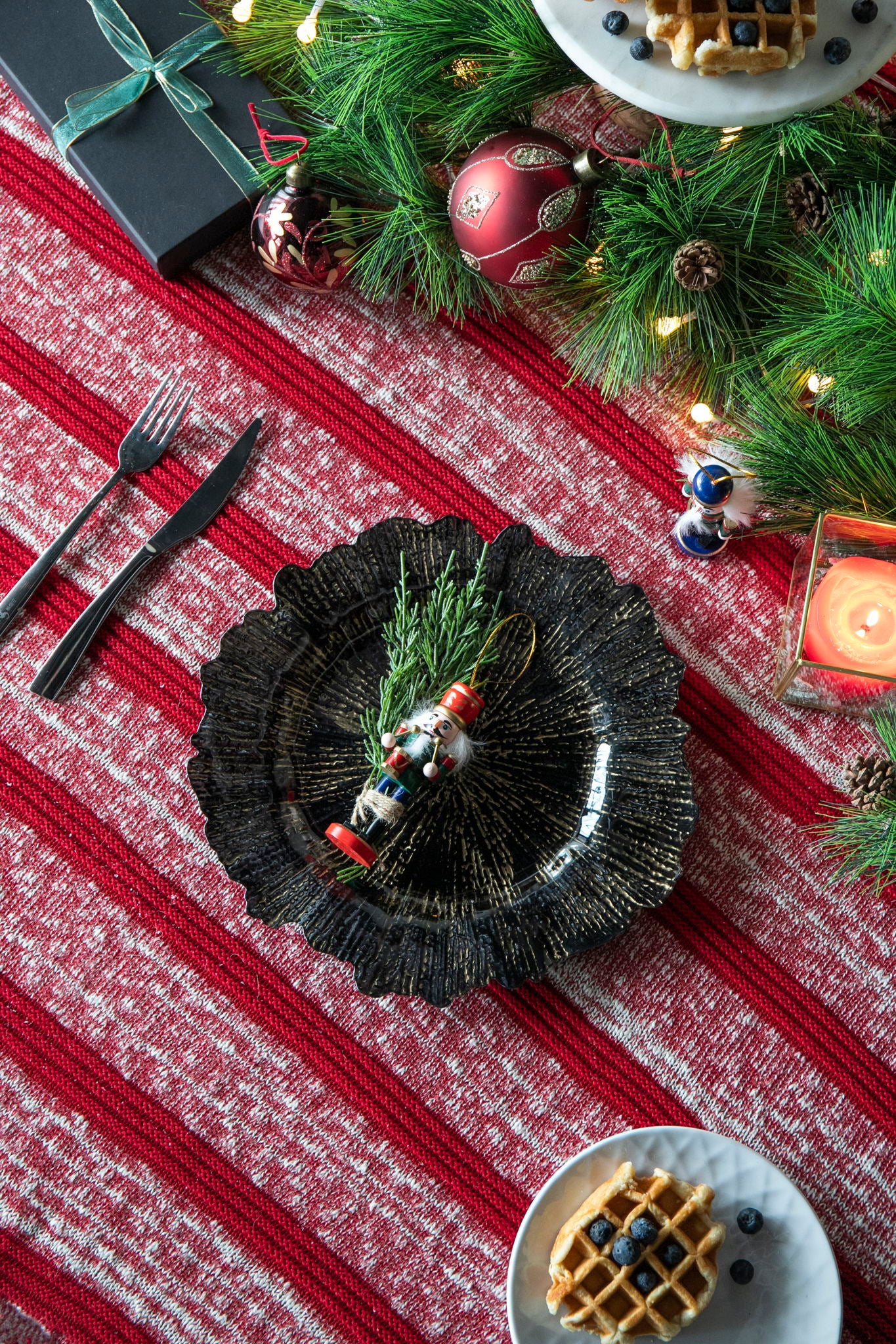 Plastic Charger Plate (Set of 8) - Image 9