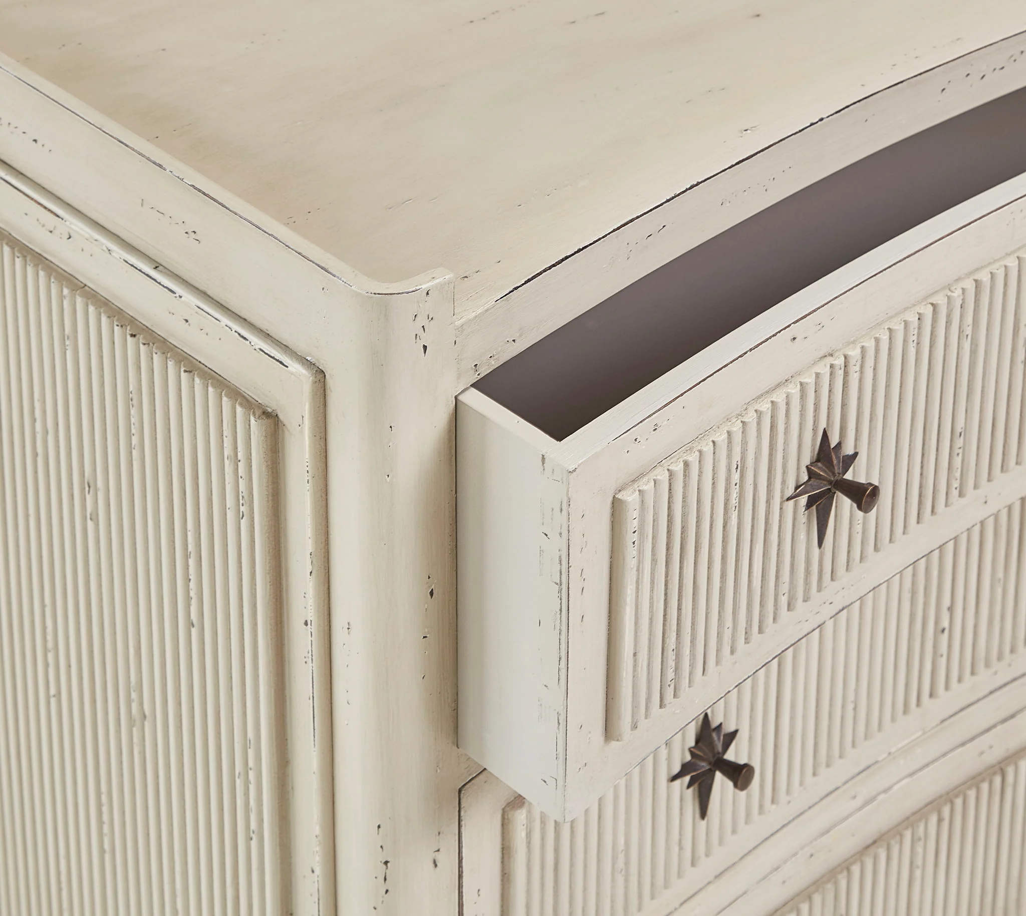 Reeded - Chest - Image 5