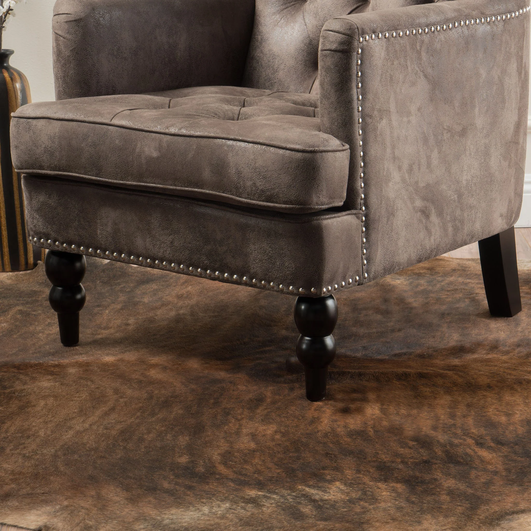 Vitality - Club Chair With Button Tufted Diamond Stitching And Turned Legs - Image 20